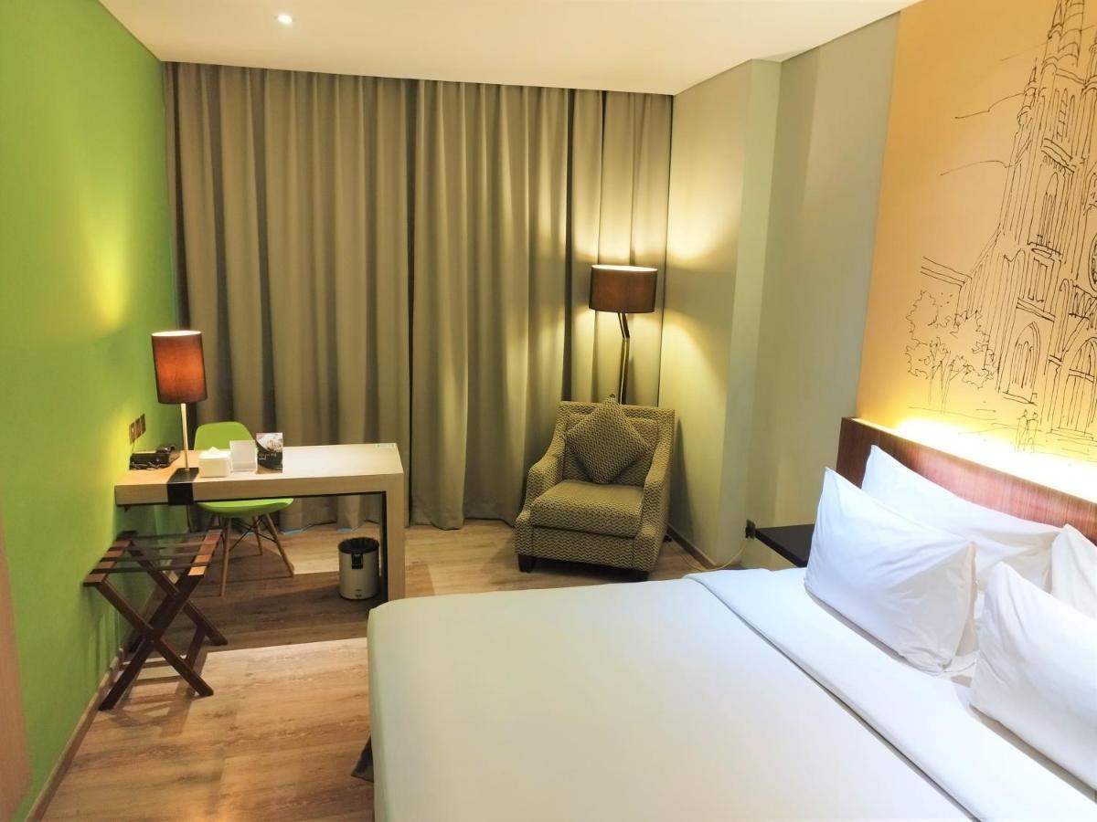 Aone Hotel Джакарта Экстерьер фото